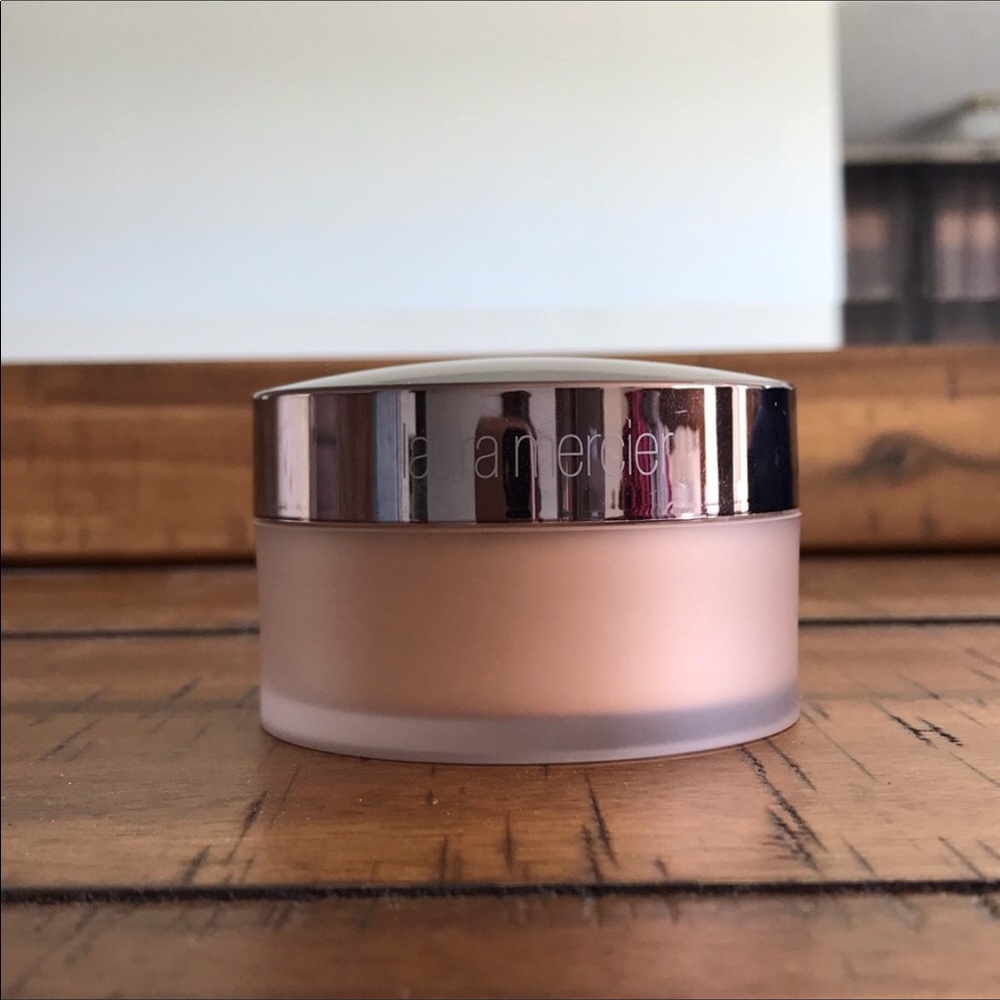 Laura mercier glow powder